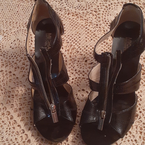 Michael Kors heals - Picture 3 of 8